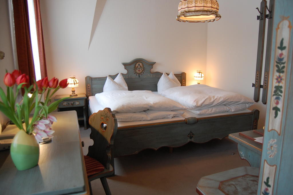Landgasthof "Am Park" Rottendorf Rom bilde